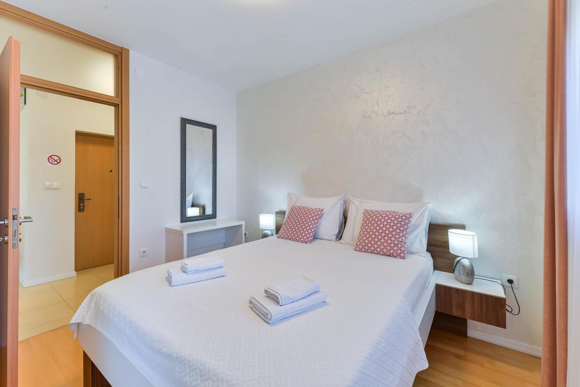 Apartments Laura 1 بريفلاكا المظهر الخارجي الصورة