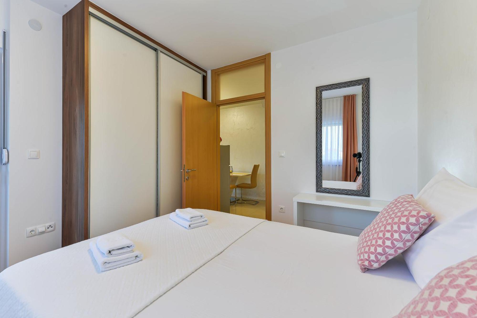 Apartments Laura 1 بريفلاكا المظهر الخارجي الصورة