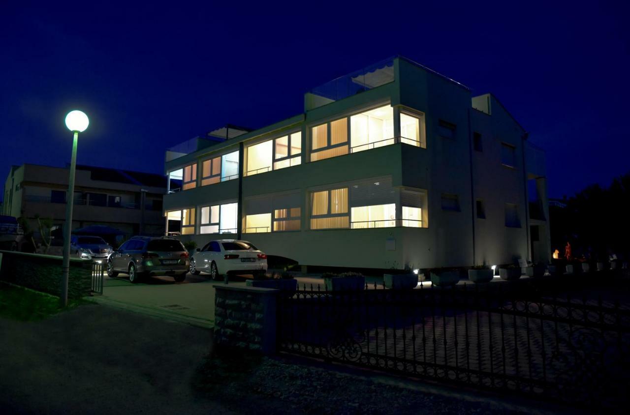 Apartments Laura 1 بريفلاكا المظهر الخارجي الصورة
